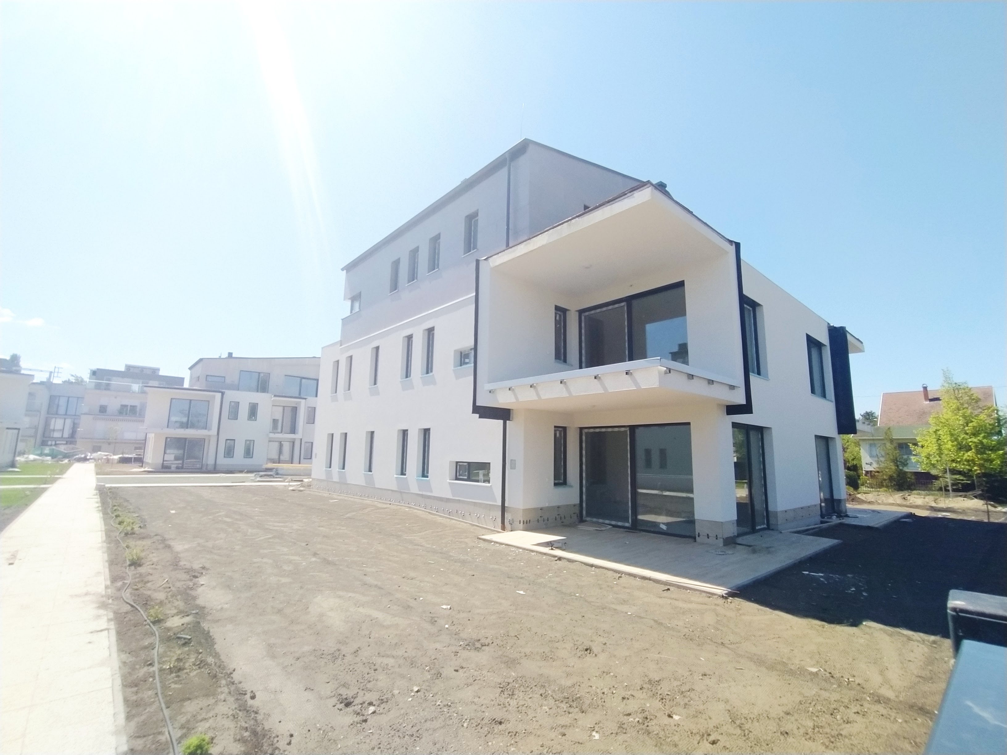 Villa Széplak, 32 lakásos lakóépület kép - Tarjányi Ákos építészmérnök
